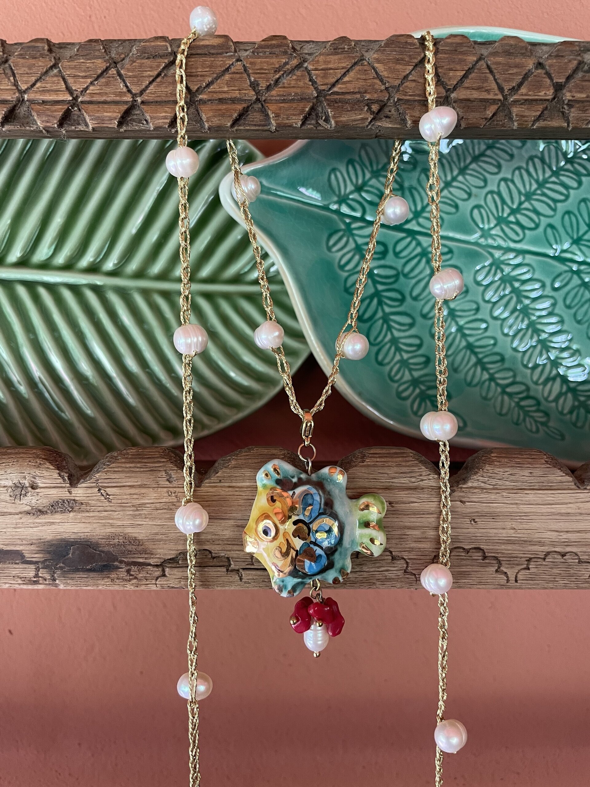 Pez azulado y perlas (XL) - pieza única - 5