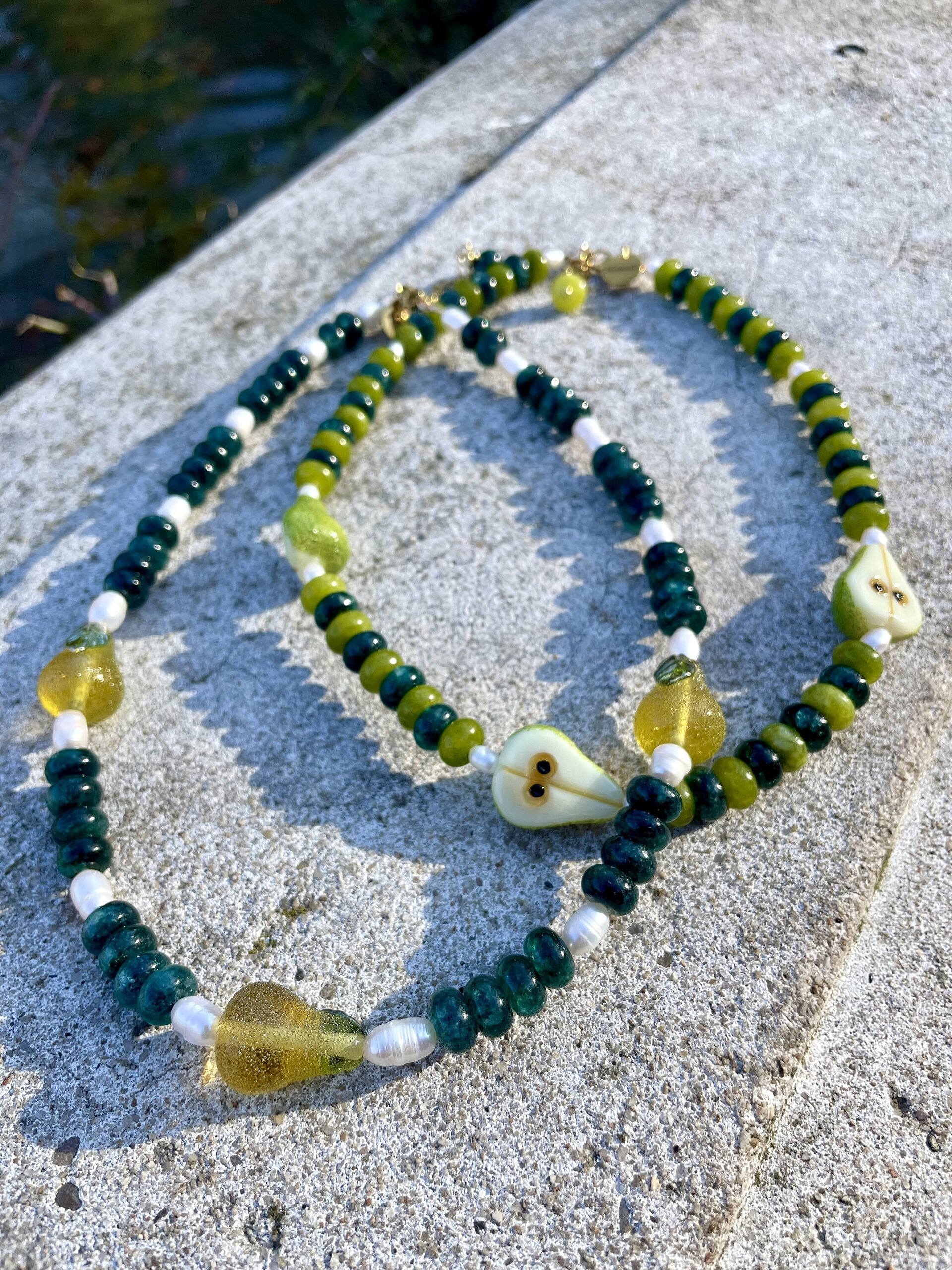 Pera y media - pieza única - 3