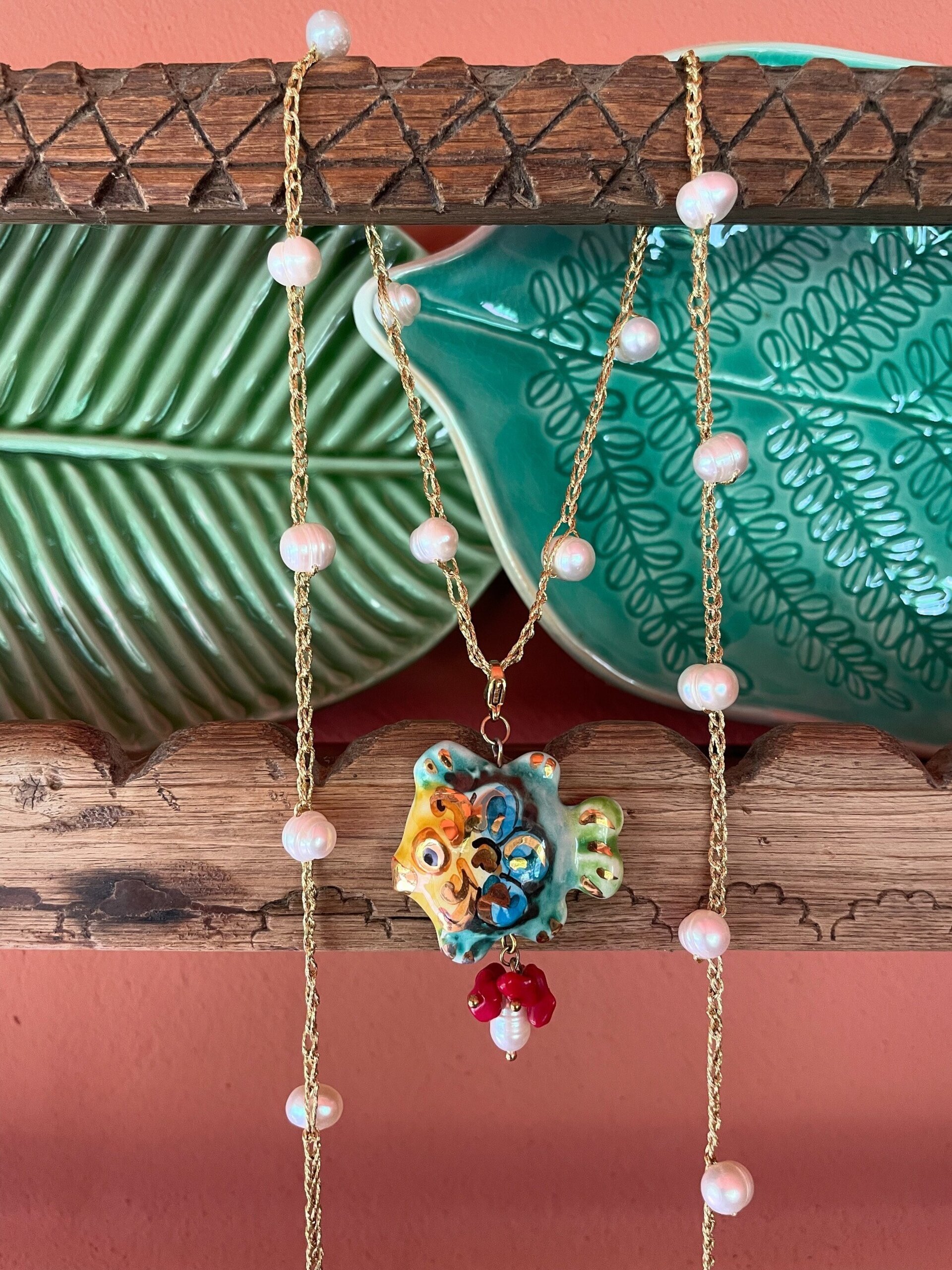 Pez azulado y perlas (XL) - pieza única - 1